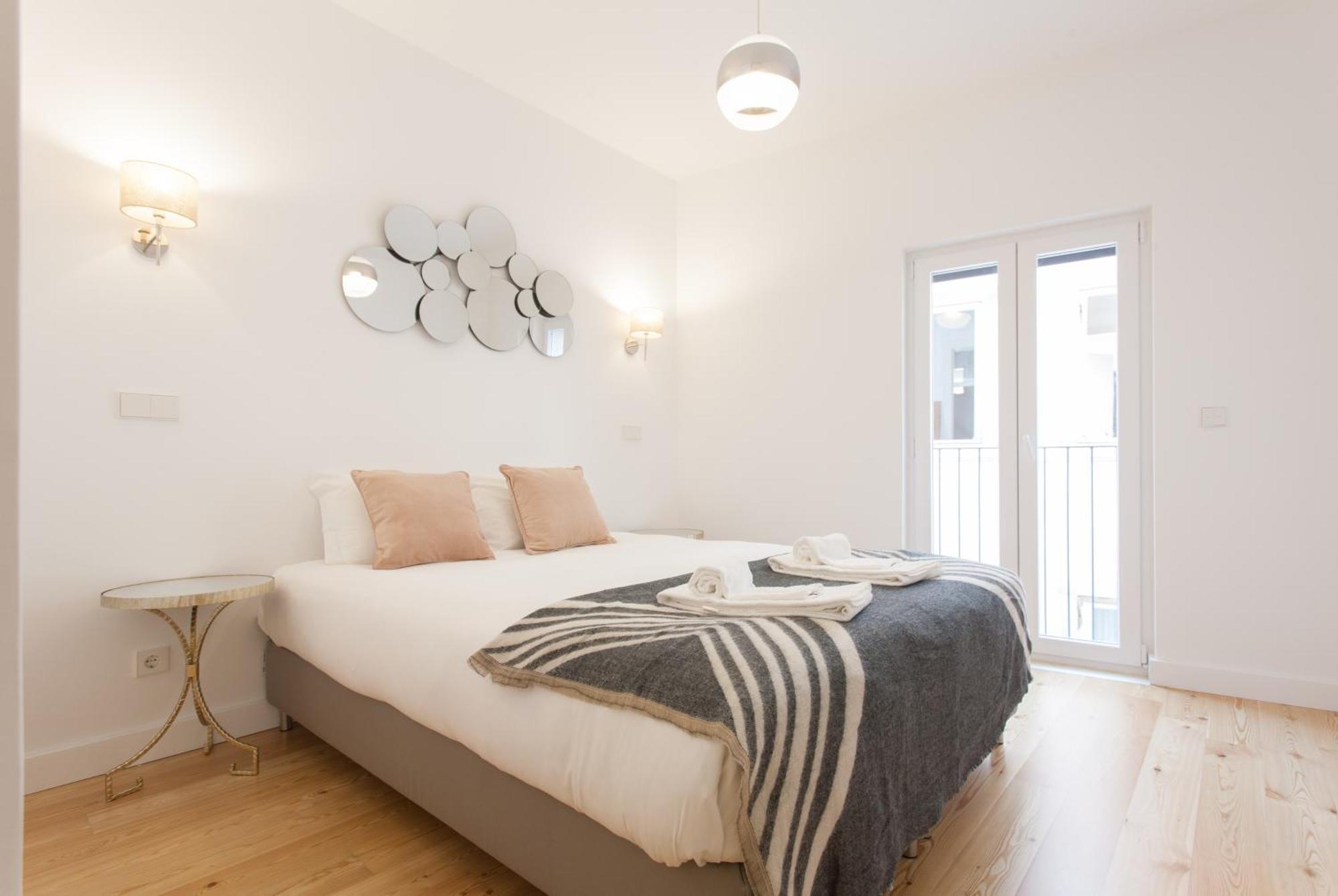 Mouraria Blue Three-Bedroom Apartment W/ Parking - By Lu Holidays Lisboa Εξωτερικό φωτογραφία