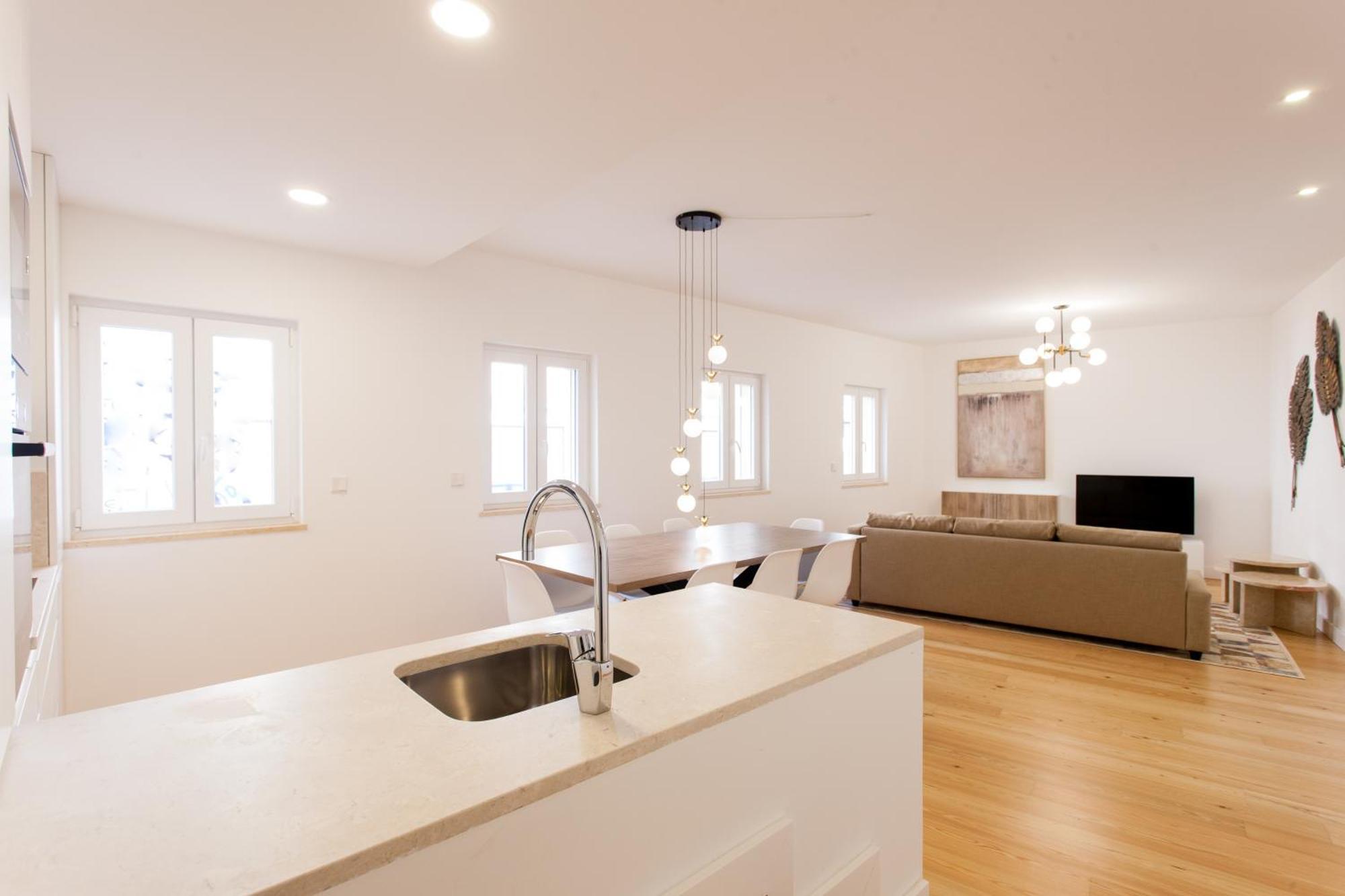 Mouraria Blue Three-Bedroom Apartment W/ Parking - By Lu Holidays Lisboa Εξωτερικό φωτογραφία
