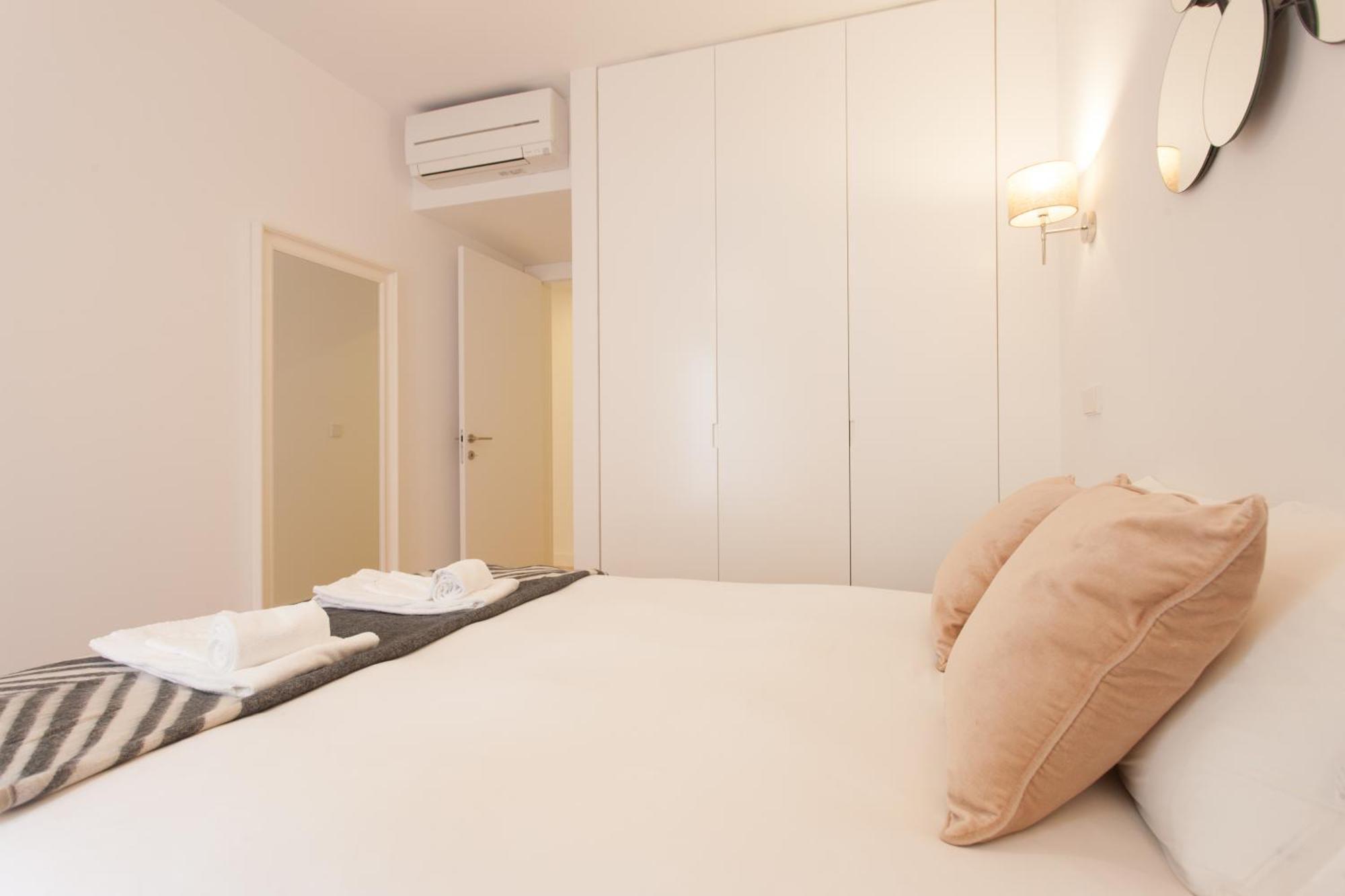 Mouraria Blue Three-Bedroom Apartment W/ Parking - By Lu Holidays Lisboa Εξωτερικό φωτογραφία